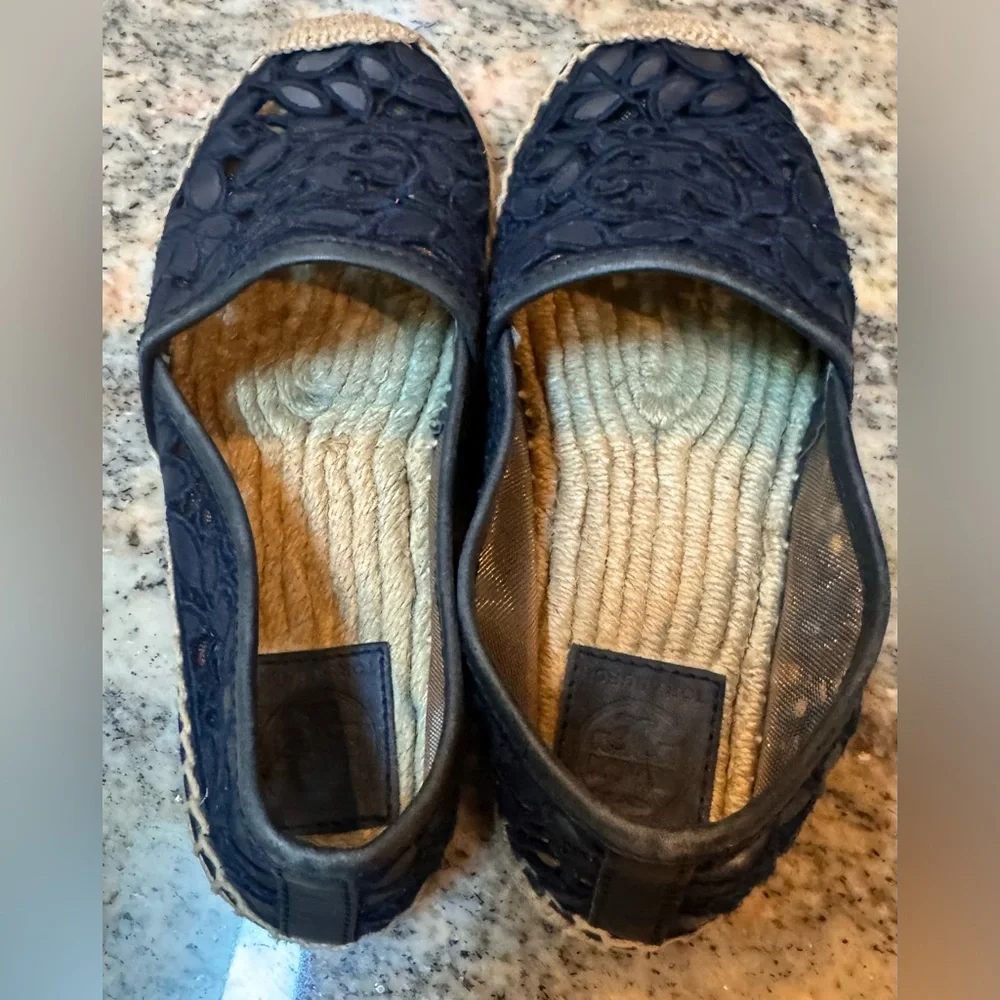 Tory Burch Rhea Lace Blue Espadrilles flats/shoes in great condition. Size 6 - Picture 5 of 8